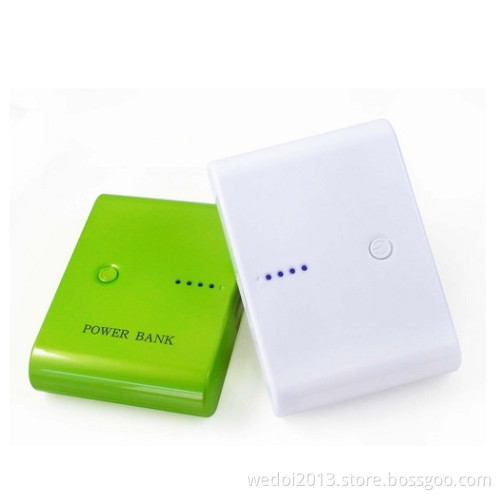 8000mAh Dual USB Port Switching Power Supply in Travelling (WY-PB06)